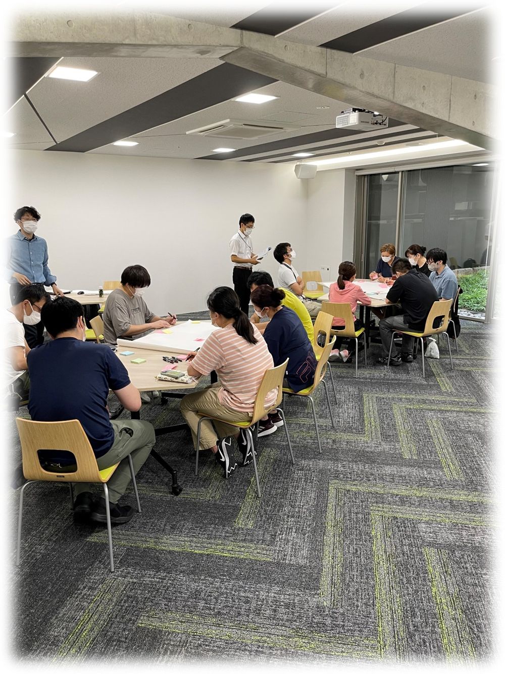 ミーティング風景.jpg